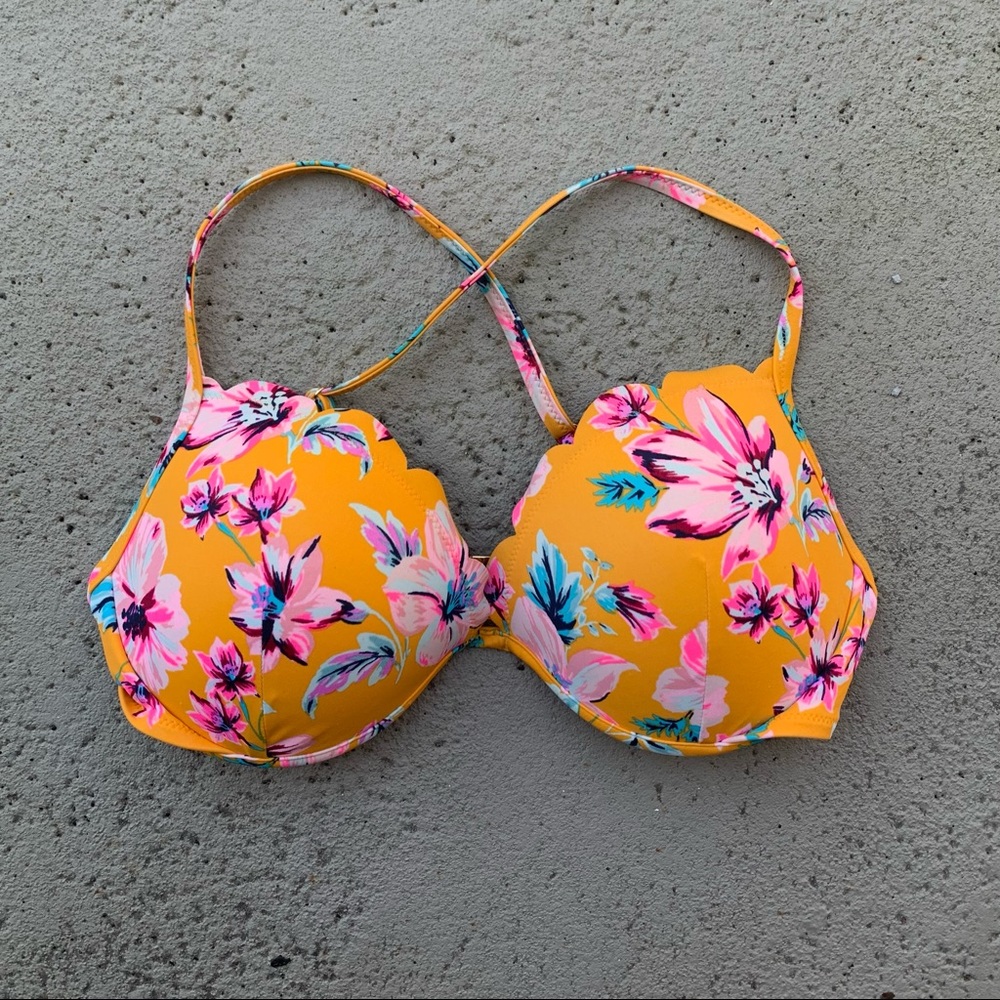 Shade & Shore Floral Bikini Top